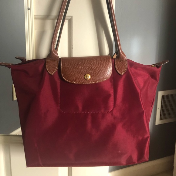 maroon longchamp bag